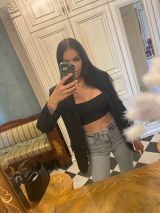 Миниатюра Индивидуалка Эмили Центр Фотография 