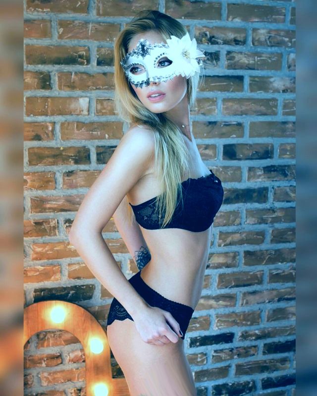 Индивидуалка Каролина работаю без предоплат!  Центр Фотография 